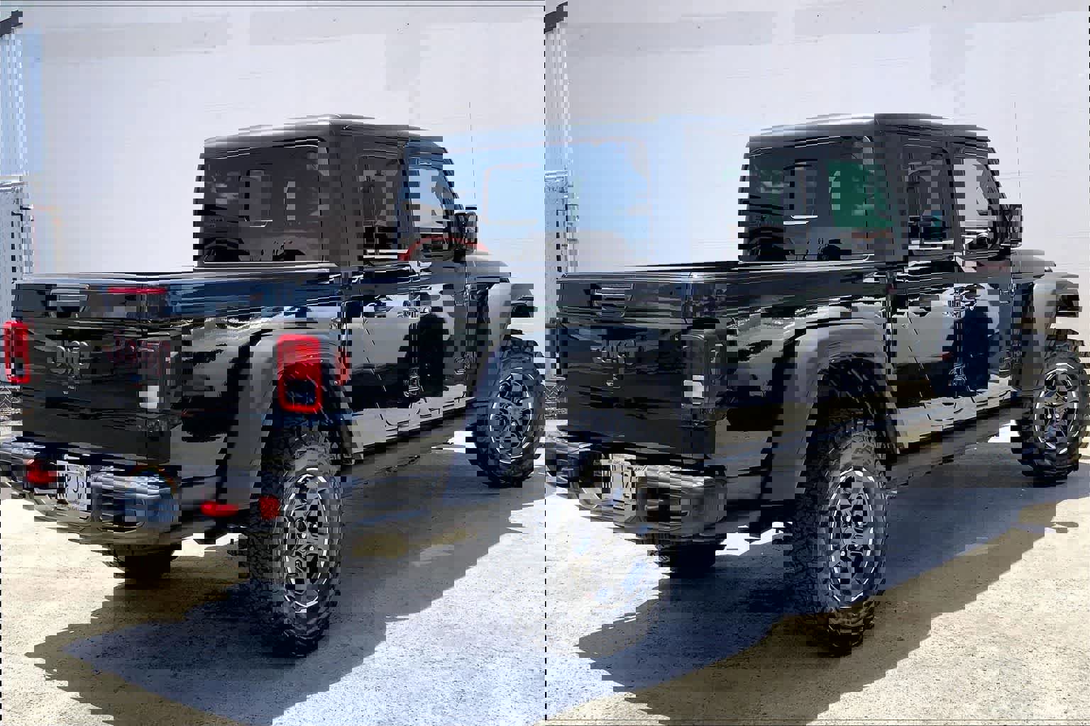 Used 2021 Jeep Gladiator Rubicon AWD/4WD image 22