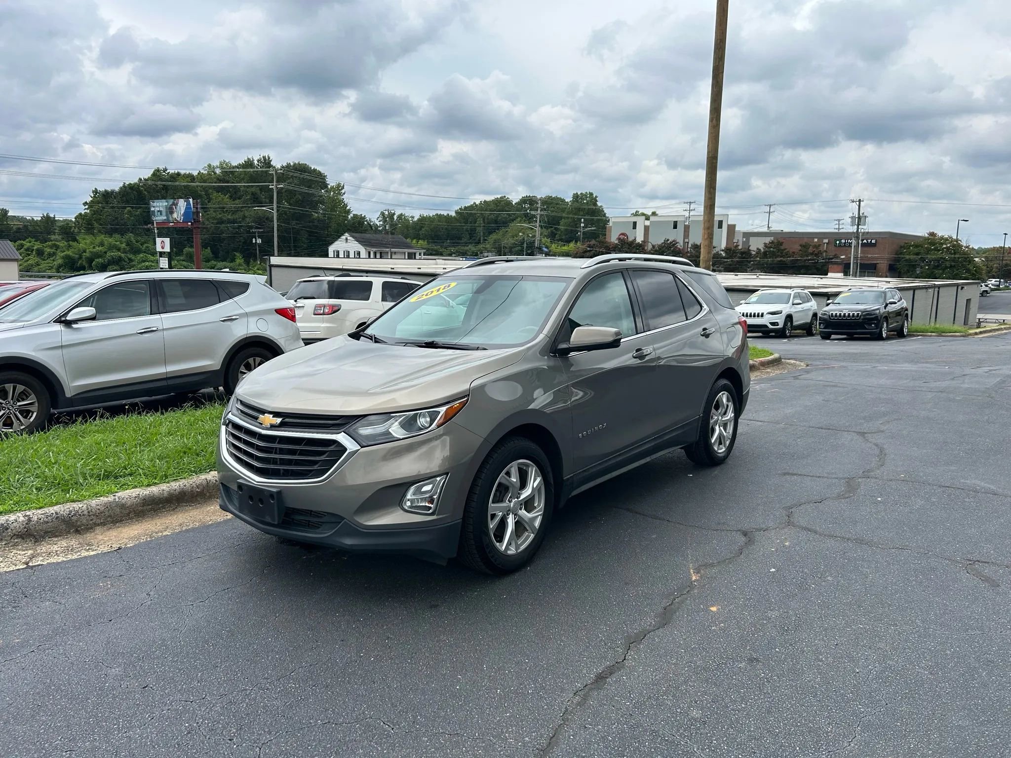 Used 2018 Chevrolet Equinox LT image 3