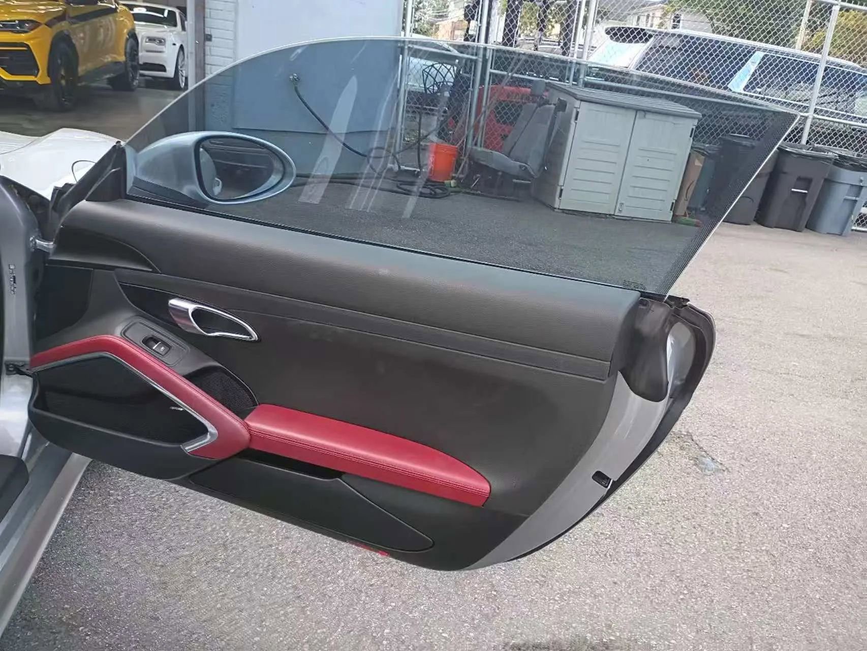 Used 2018 Porsche 718 Cayman RWD image 9