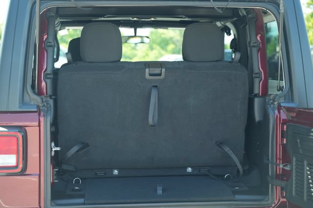 Used 2022 Jeep Wrangler Sport AWD/4WD image 16