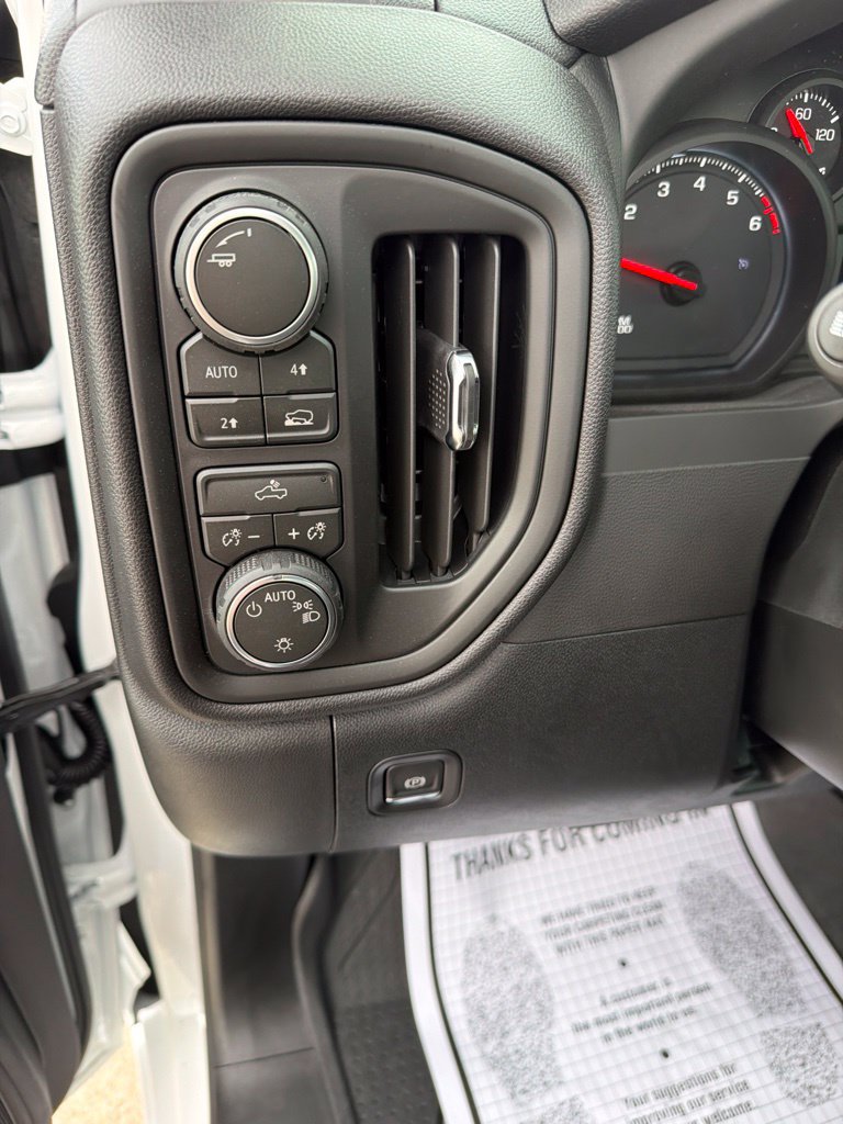 New 2026 Chevrolet Silverado 1500 Custom w/ Turbomax Blackout Package AWD/4WD image 10