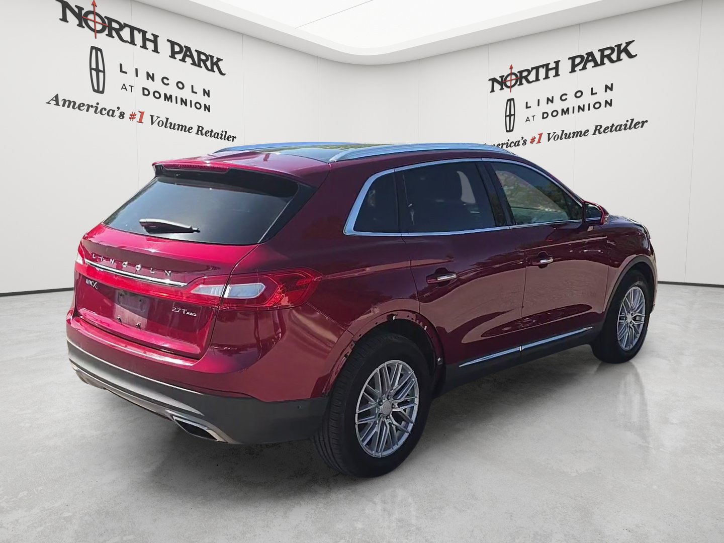 Used 2017 Lincoln MKX Reserve w/ Luxury Package AWD/4WD image 5