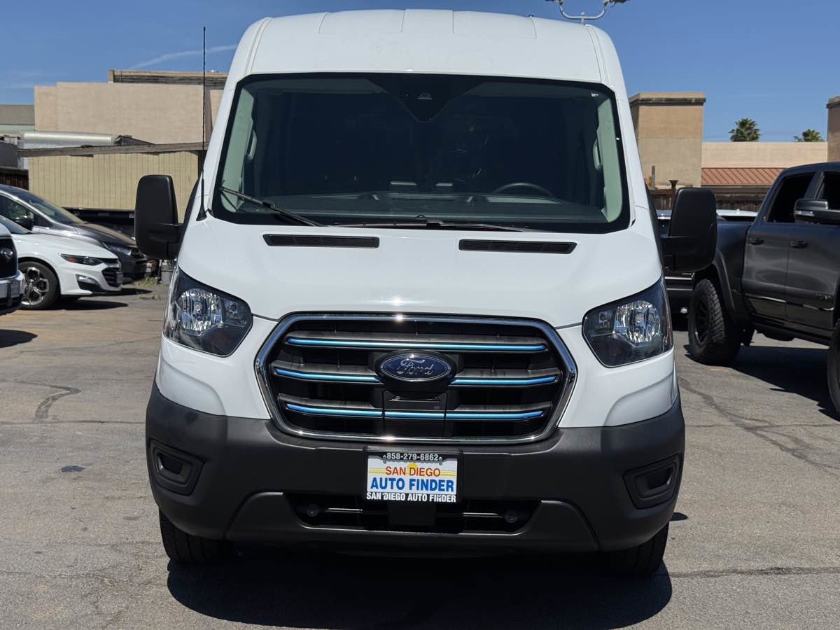Used 2023 Ford E-Transit Medium Roof image 6