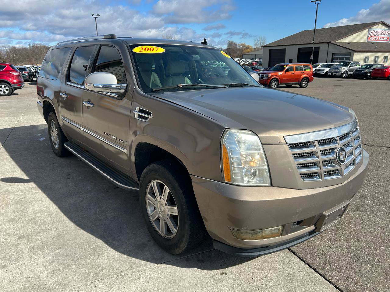 Used 2007 Cadillac Escalade ESV AWD w/ Information Package image 3