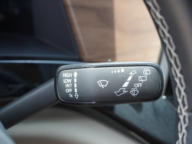 Used 2026 Volkswagen Atlas SE FWD image 30