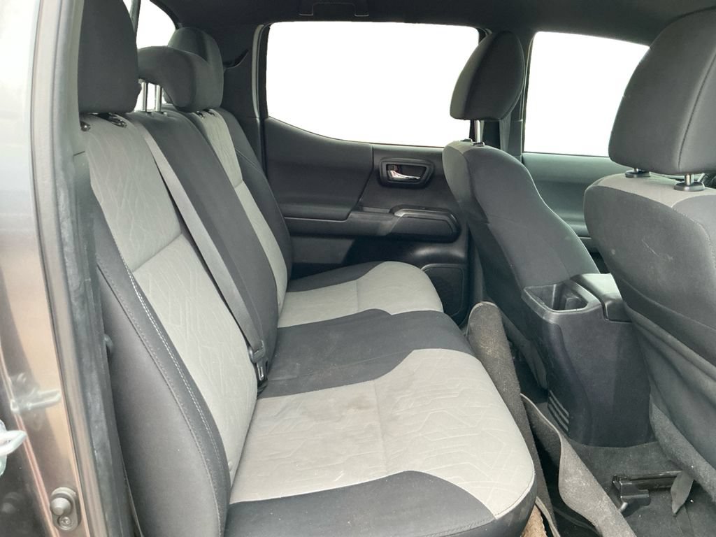 Used 2022 Toyota Tacoma TRD Off-Road RWD image 20