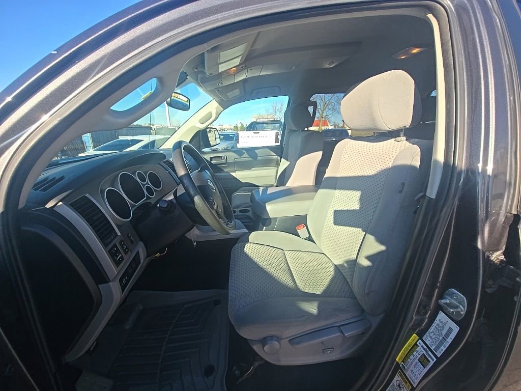 Used 2012 Toyota Tundra 4x4 CrewMax w/ Tow Pkg image 14