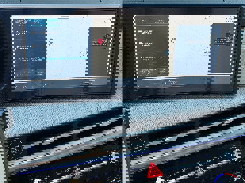 Used 2025 Hyundai Santa Fe Calligraphy image 15