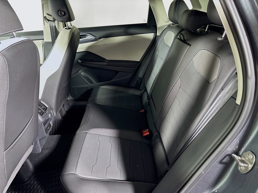 New 2025 Volkswagen Taos SE image 20