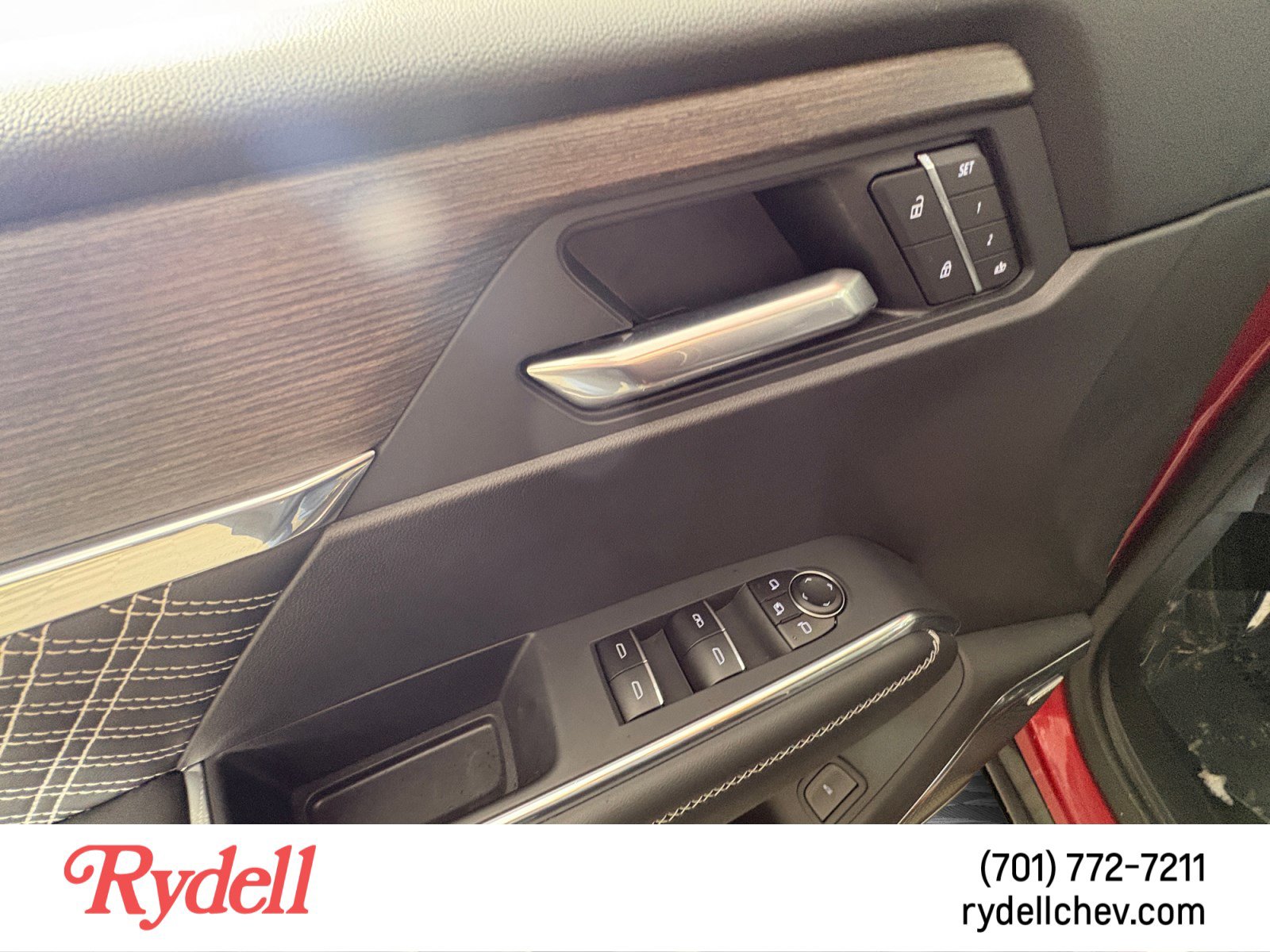 Used 2025 GMC Acadia Denali w/ LPO, Floor Liner Package image 11