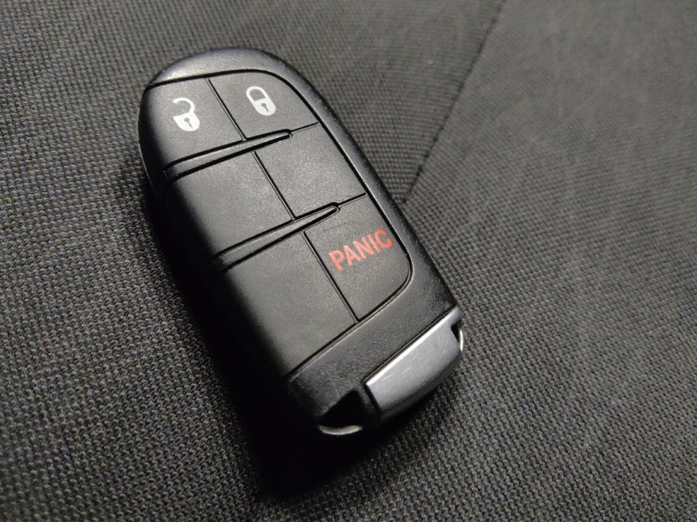 Used 2019 Dodge Durango SXT w/ 3rd Row Seating Group RWD image 32