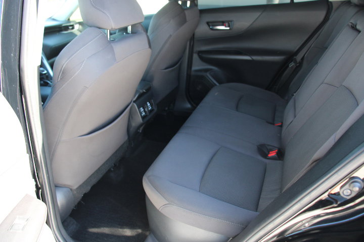 Used 2021 Toyota Venza LE image 14