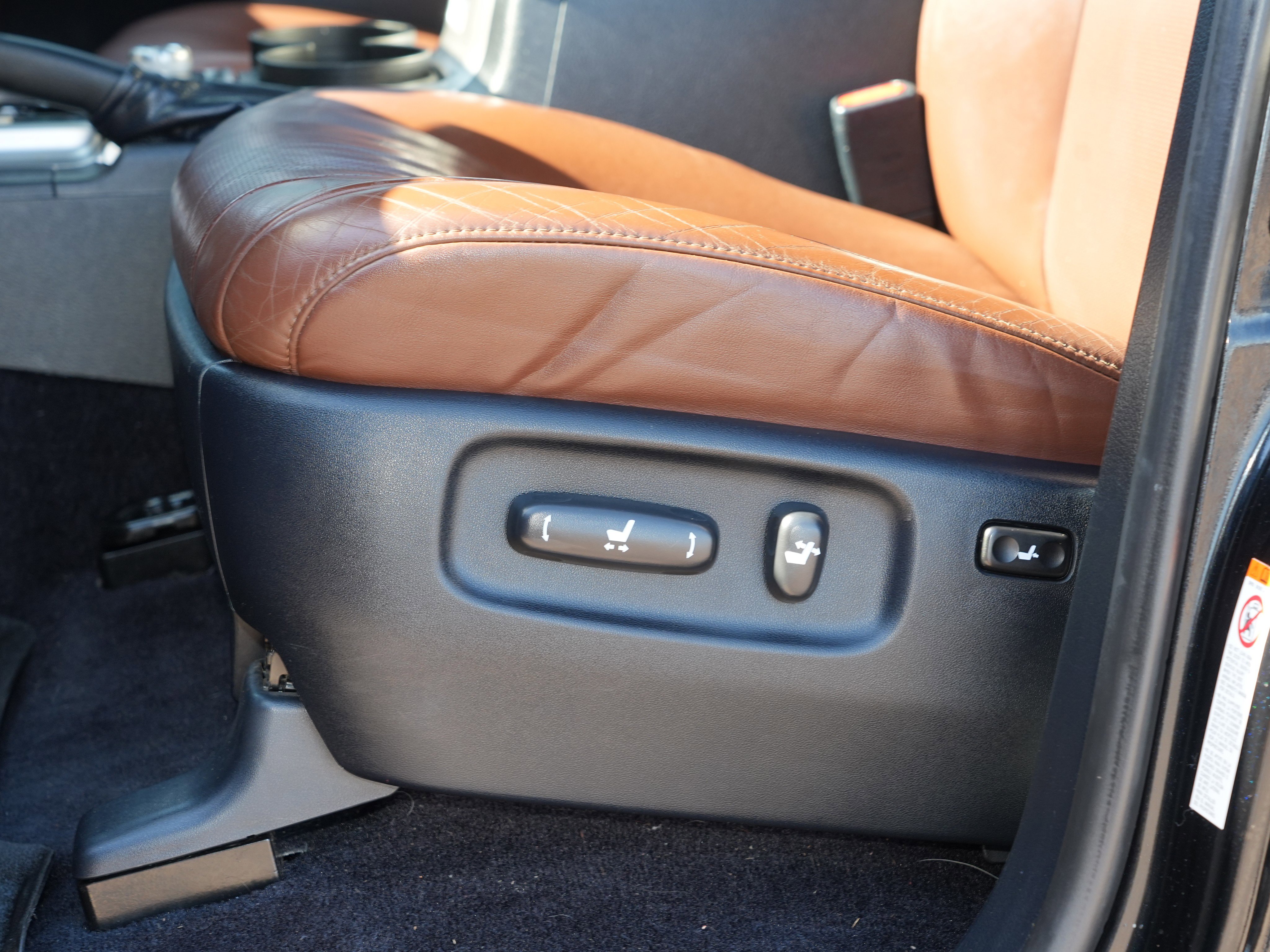 Used 2016 Toyota Land Cruiser AWD/4WD image 15