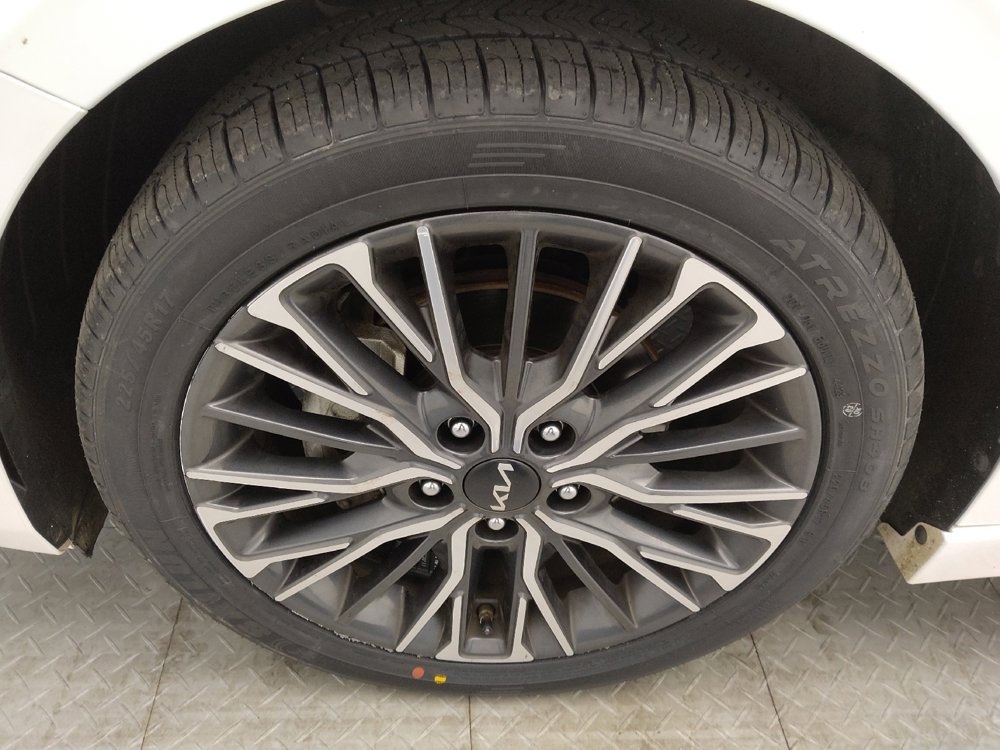 Used 2024 Kia Forte GT-Line image 31