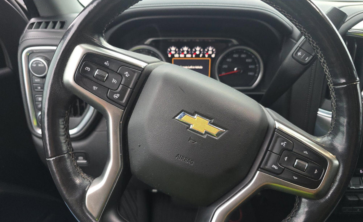 Used 2020 Chevrolet Silverado 2500 LTZ w/ LTZ Plus Package image 12
