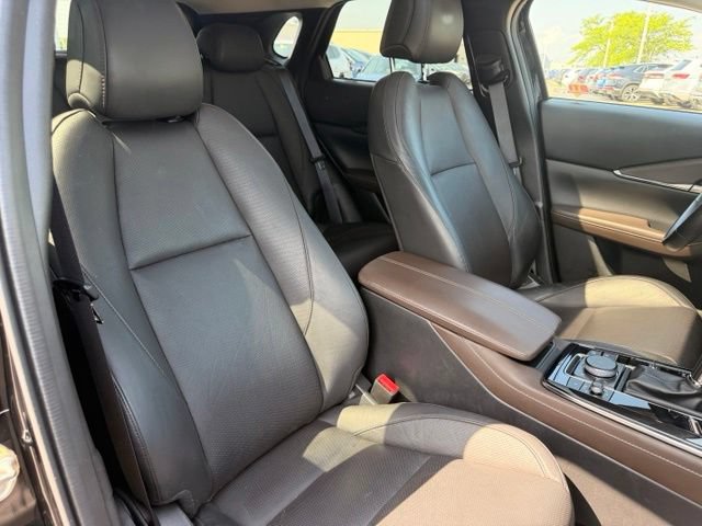 Used 2023 MAZDA CX-30 AWD 2.5 S w/ Premium Package image 17