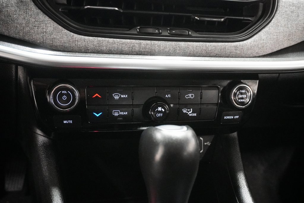 Used 2022 Jeep Compass Latitude image 25