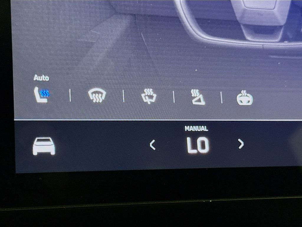 Used 2024 Tesla Cybertruck AWD Crew Cab image 17