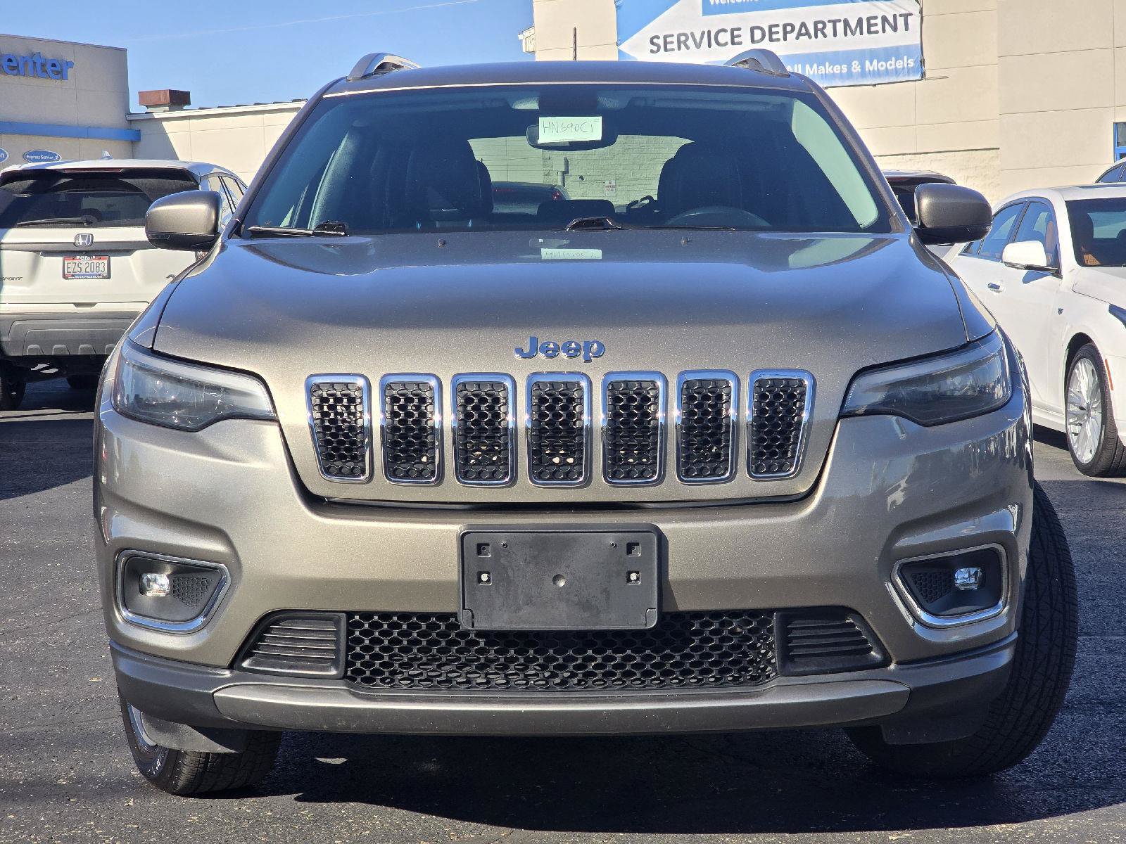 Used 2019 Jeep Cherokee Limited AWD/4WD image 2