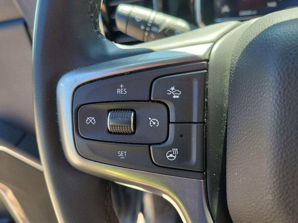 Used 2024 Chevrolet Silverado 1500 LT AWD/4WD image 25