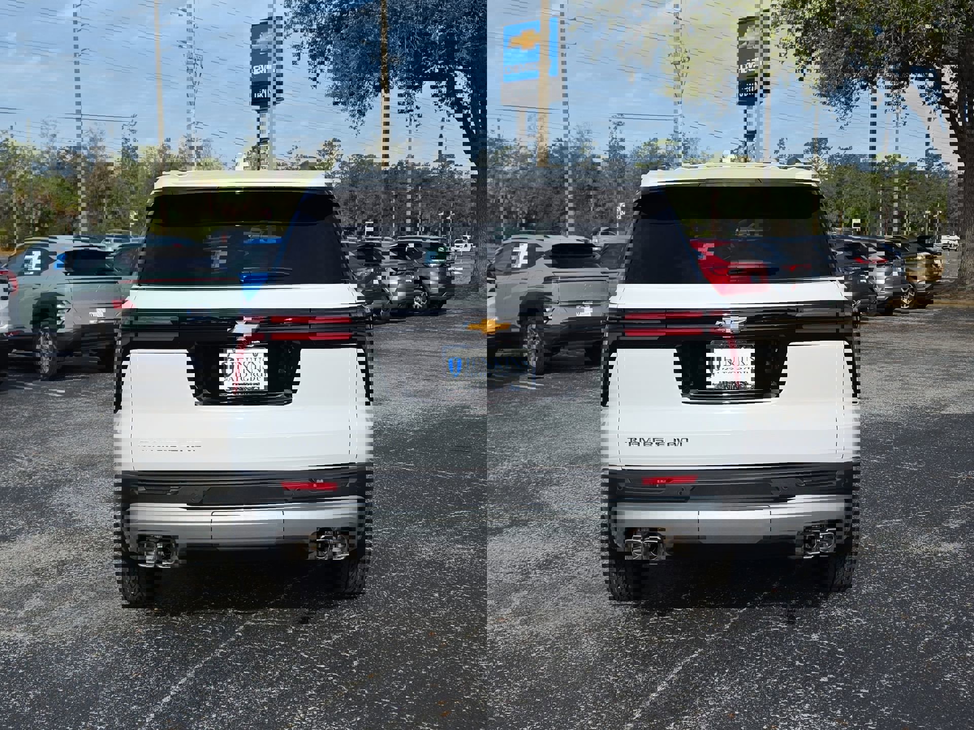 New 2026 Chevrolet Traverse LT w/ Sun and Wheel Package image 4