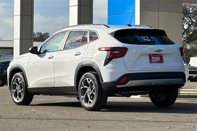 New 2026 Chevrolet Trax LT w/ Driver Confidence Package image 7