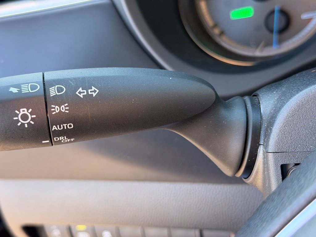 Used 2024 Toyota Venza LE AWD/4WD image 30