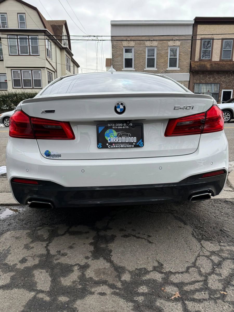 Used 2017 BMW 540i xDrive image 4