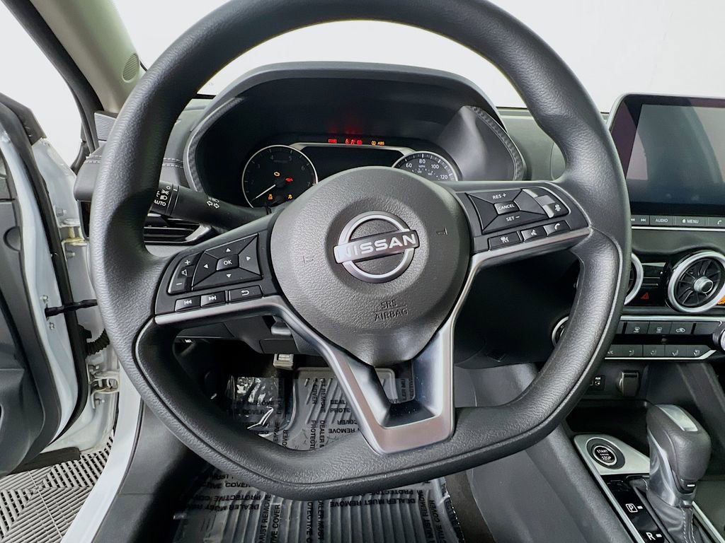 Used 2025 Nissan Sentra SV FWD image 11