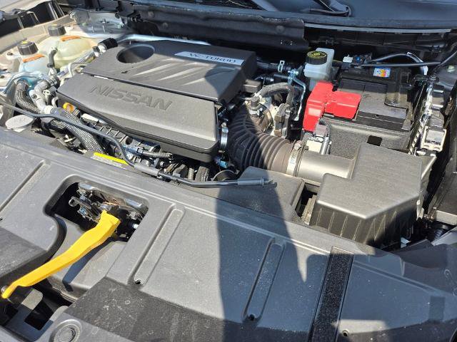 Certified 2025 Nissan Rogue SL w/ SL Premium Package FWD image 18