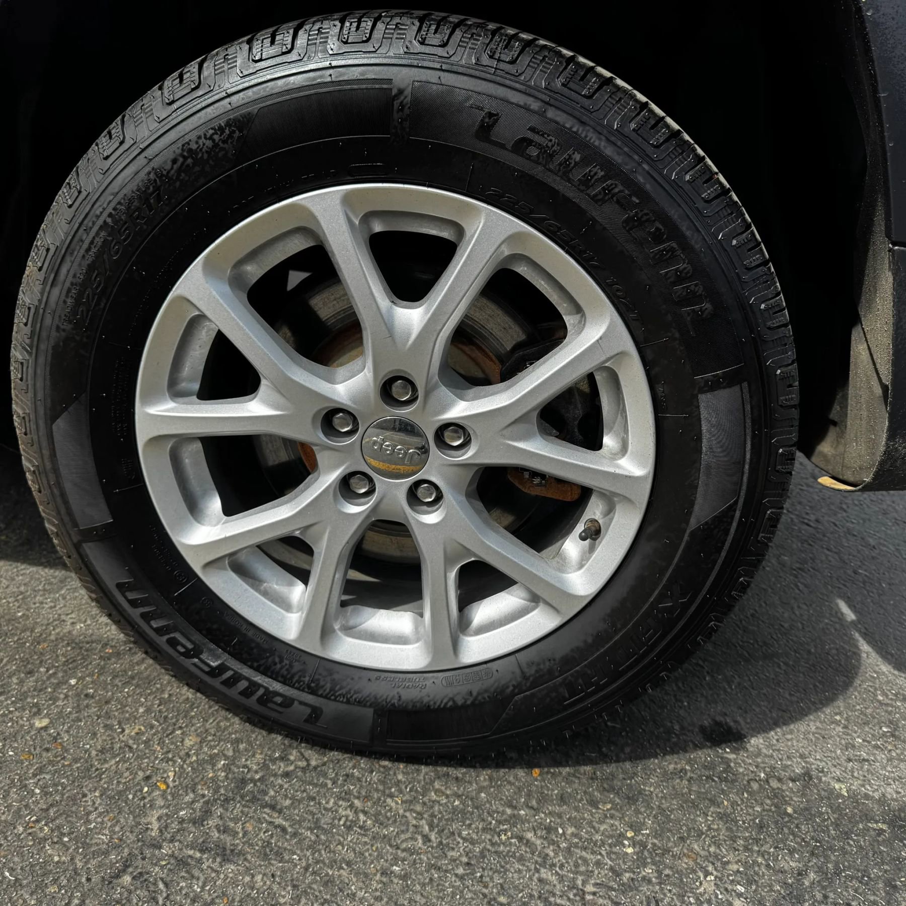 Used 2016 Jeep Cherokee Latitude w/ Comfort & Convenience Group image 10