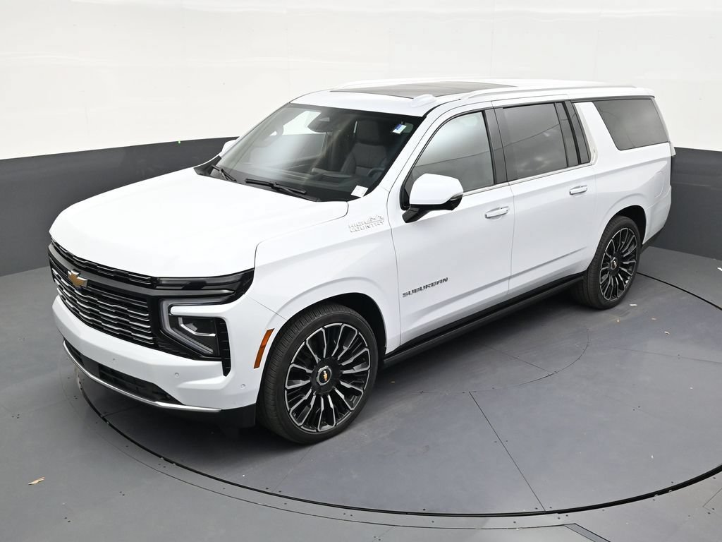 Used 2026 Chevrolet Suburban High Country AWD/4WD image 11