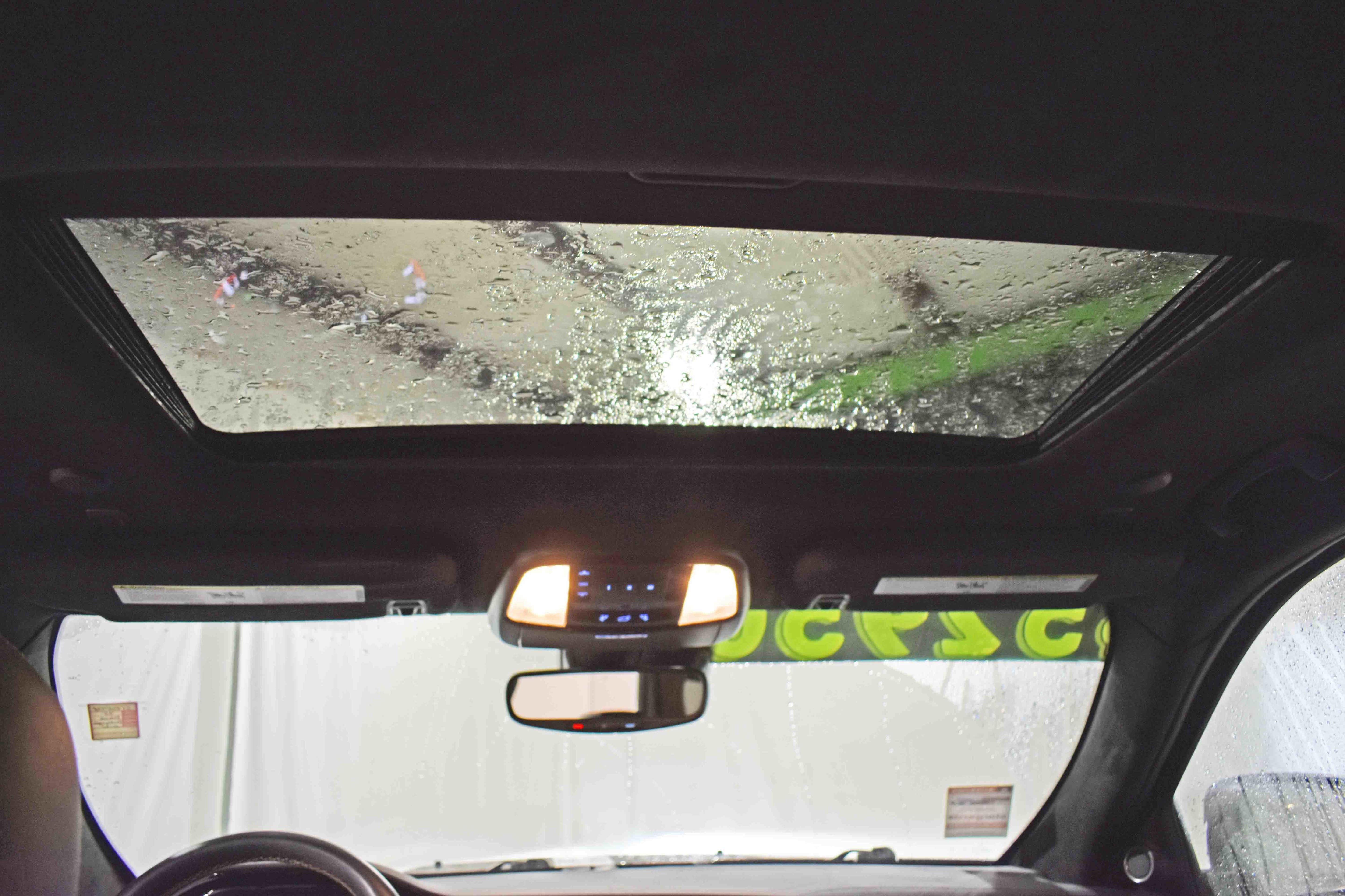 Used 2025 Dodge Durango R/T image 32