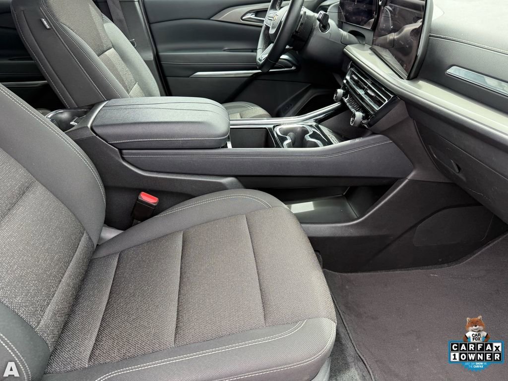 Used 2025 Chevrolet Traverse LT AWD/4WD image 31