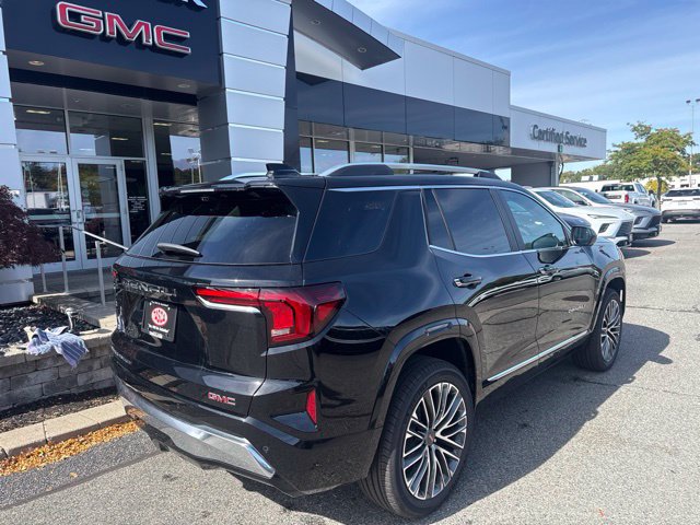 New 2027 GMC Terrain Denali w/ LPO, Black Badging Package AWD/4WD image 8