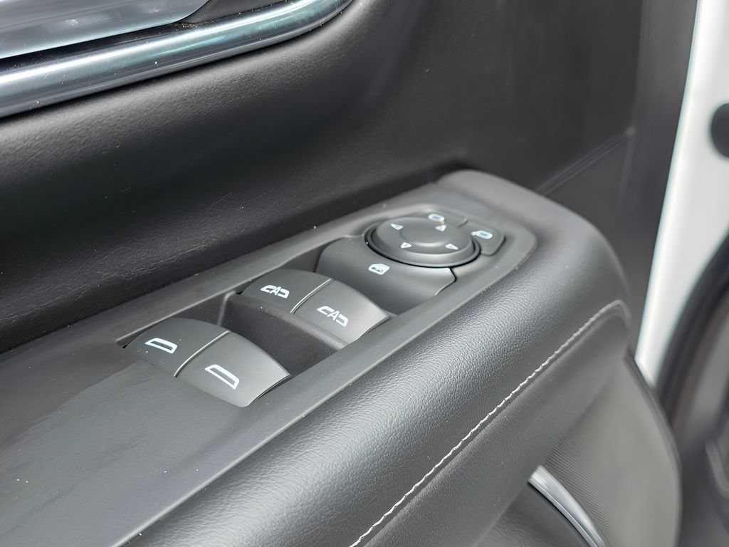 Used 2023 Chevrolet Suburban LS AWD/4WD image 16