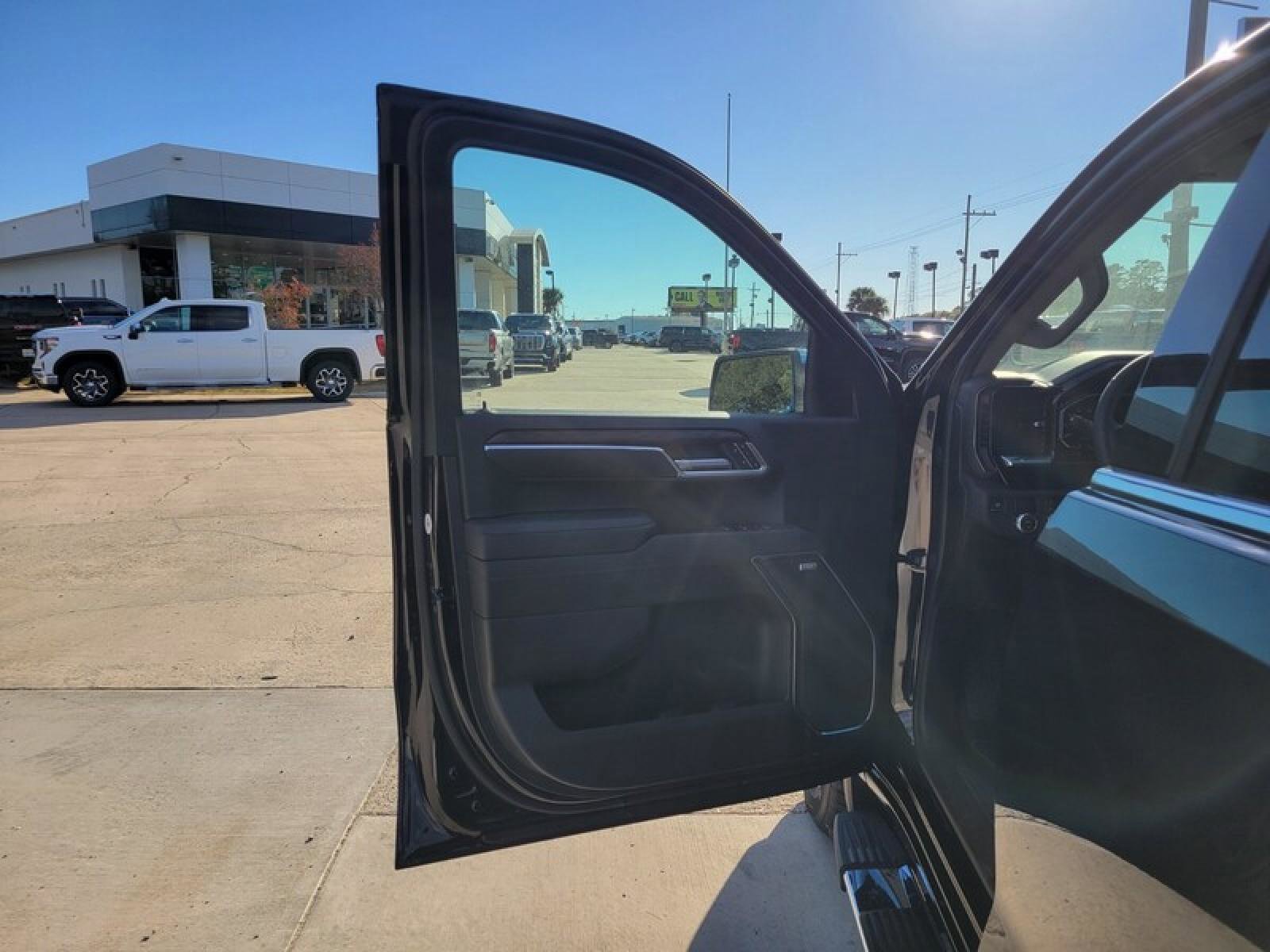 New 2026 GMC Sierra 1500 SLT w/ SLT Premium Plus Package image 13