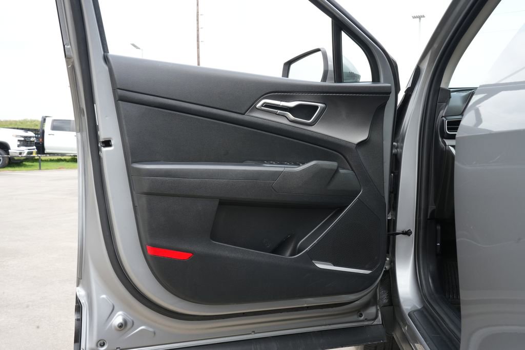 Used 2023 Kia Sportage LX FWD image 15