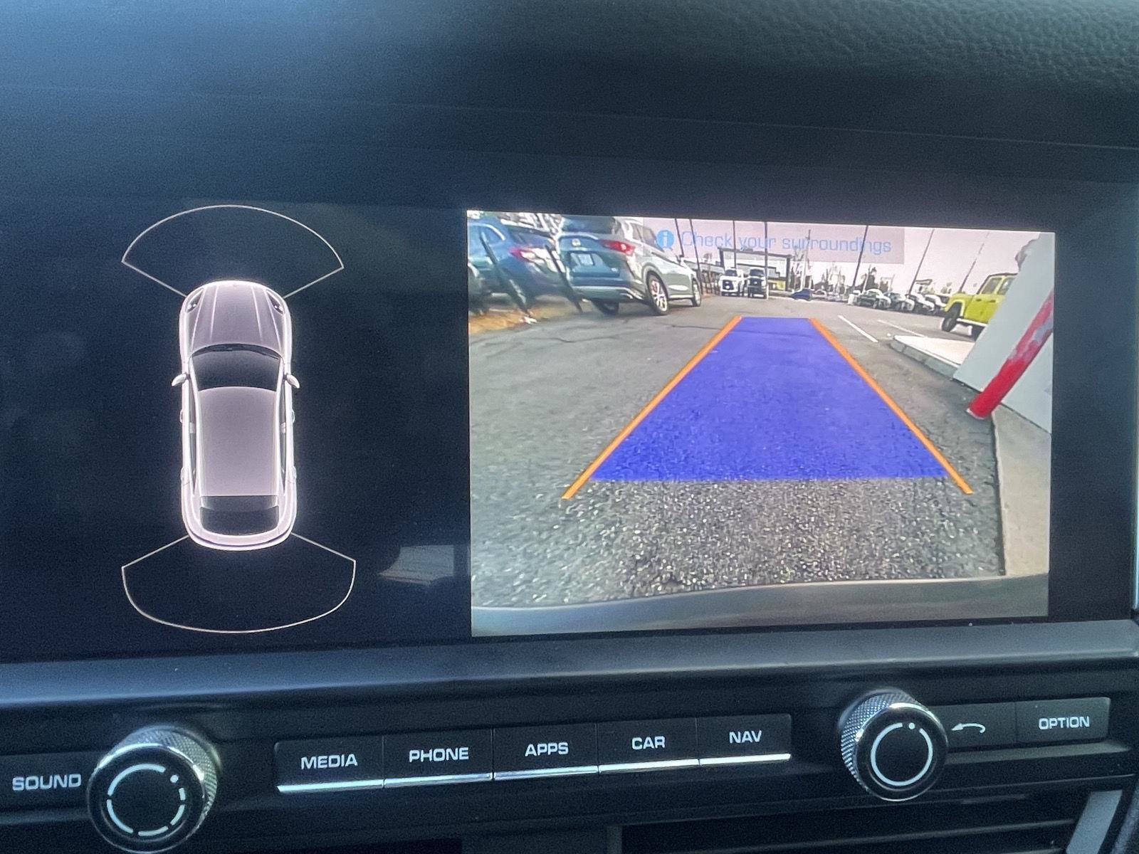 Used 2021 Porsche Macan image 18