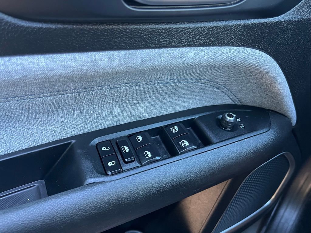 Used 2024 Jeep Compass Sport image 25