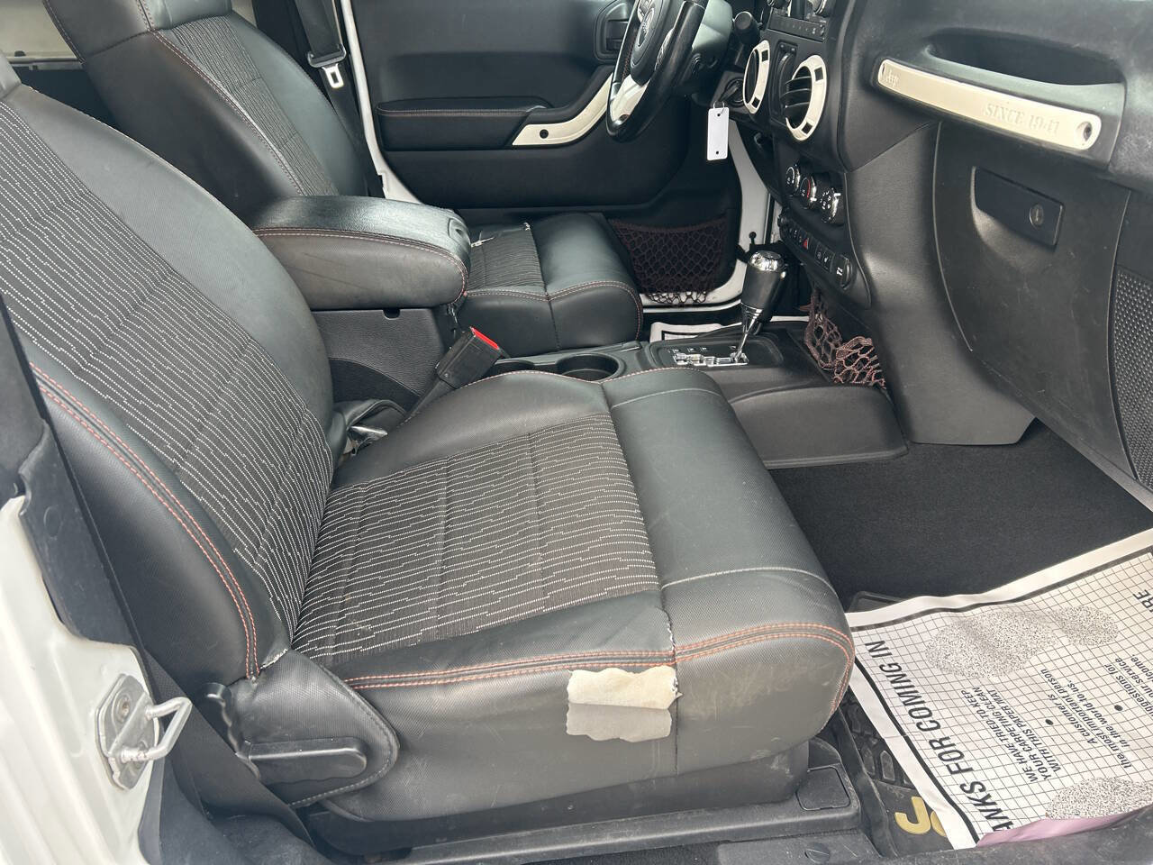 Used 2012 Jeep Wrangler Sahara image 17