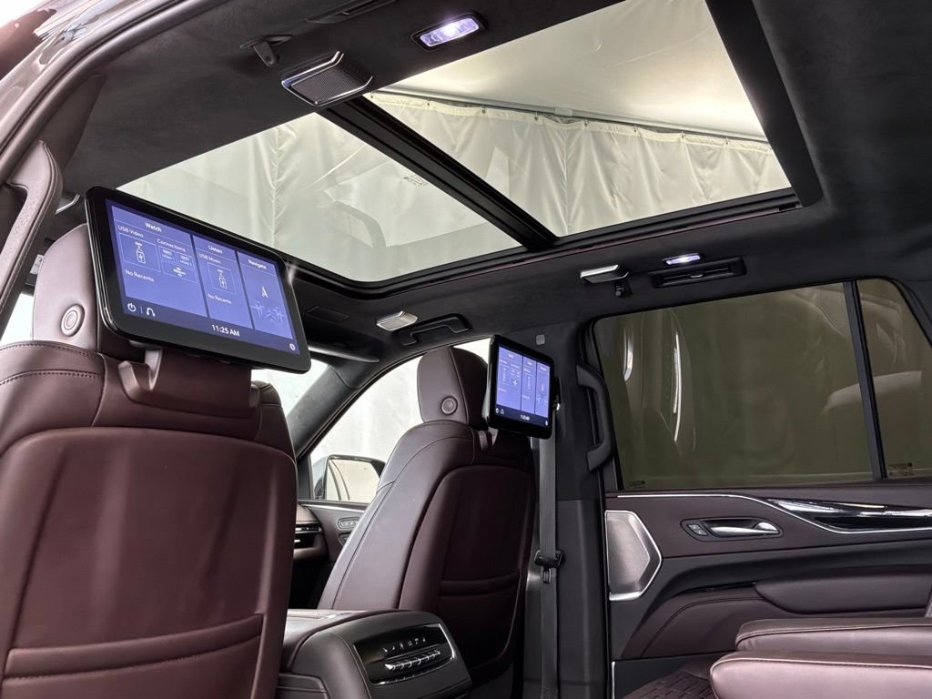 Used 2021 Cadillac Escalade Premium Luxury Platinum AWD/4WD image 21