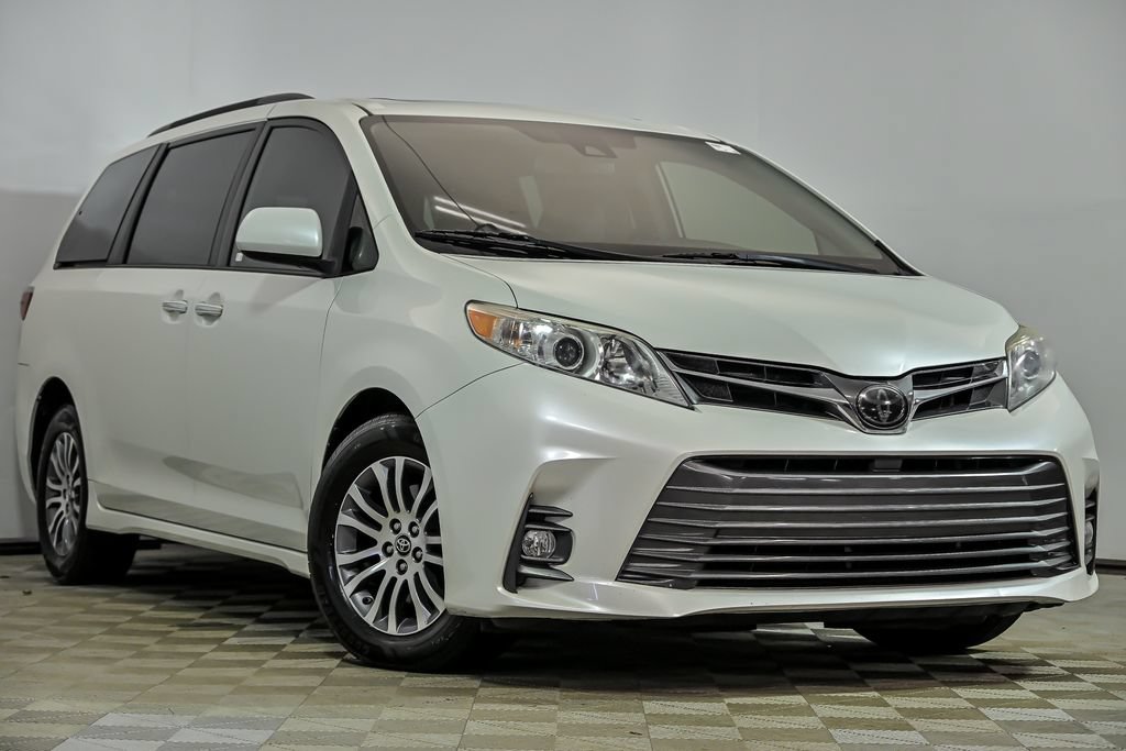 Used 2020 Toyota Sienna XLE