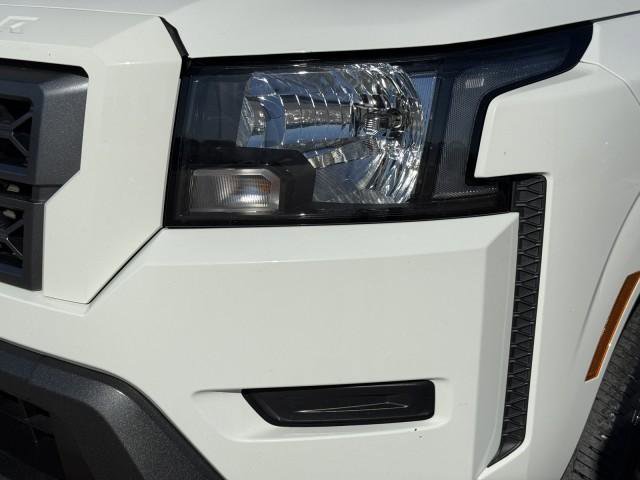 Used 2022 Nissan Frontier SV image 13