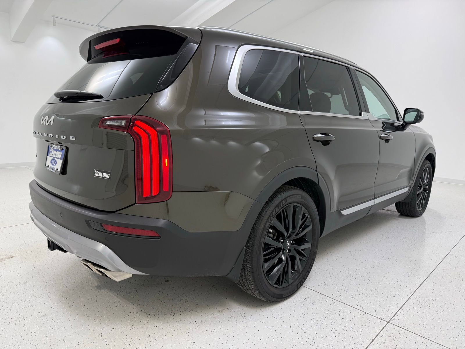 Used 2022 Kia Telluride SX w/ Towing Package image 7