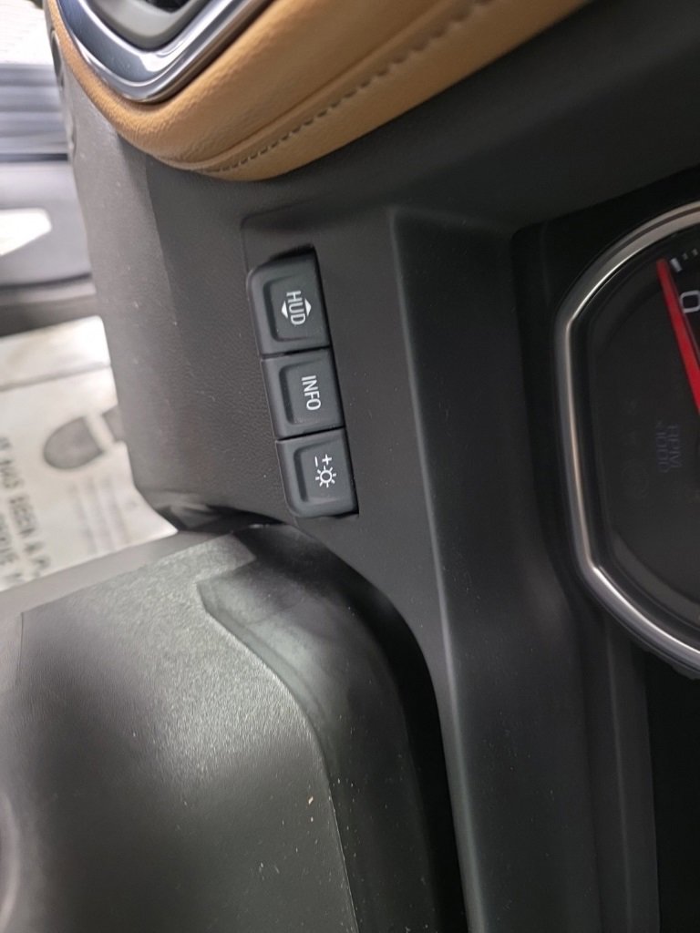 Used 2022 Chevrolet Silverado 1500 High Country w/ Technology Package image 17