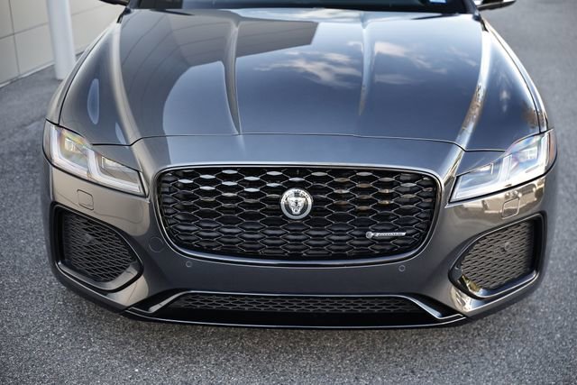 New 2024 Jaguar XF R-Dynamic SE AWD/4WD image 17