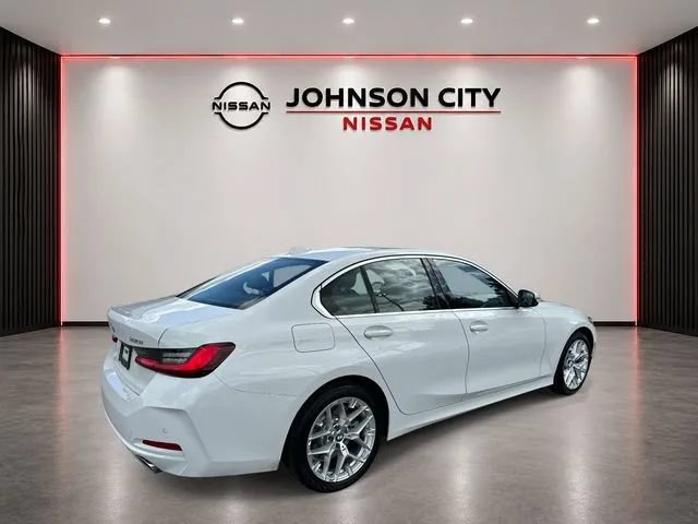 Used 2025 BMW 330i xDrive Sedan AWD/4WD image 4