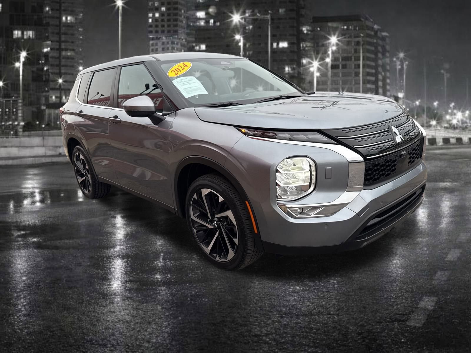 Used 2024 Mitsubishi Outlander SE image 8