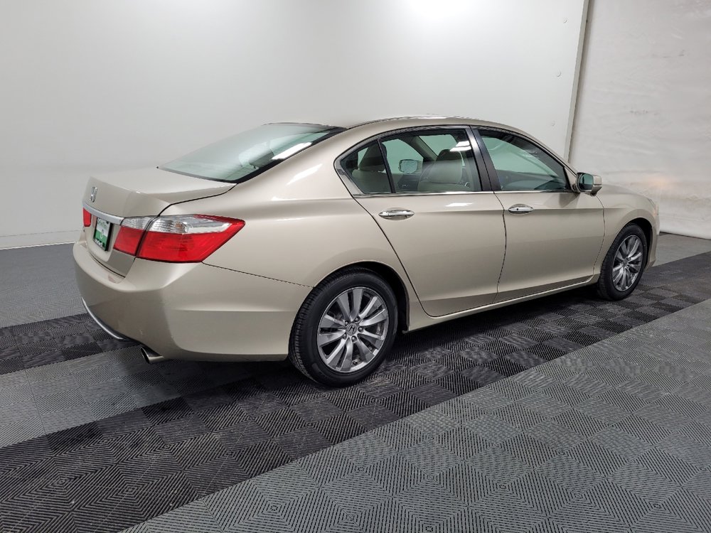 Used 2015 Honda Accord EX image 10